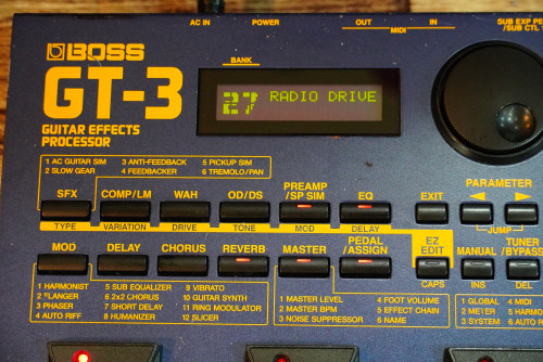 มาใหม่1 BOSS GT-3 ผสมเสียงได้ละเอียด เสียงClean,Acousticถือว่าเยี่ยมมาก,Distortion เน้นแตกแรง 24บ 3