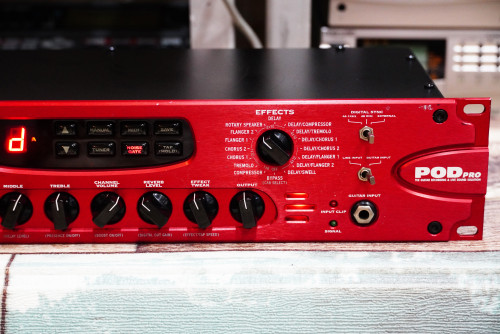 Line 6 POD Pro กีต้าร์มัลติเอฟเฟคและแอมซิมูเลเตอร์ ขนาด2ยู ซาวด์ดีมาก คอนเสิร์ต สตูดิโอเรคคอร์ด 4