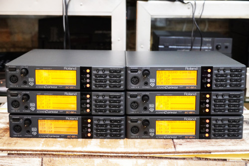 ฟังในบ้าน เน้นเสียงคมๆใสๆ Roland SC-88VL (MADE IN JAPAN) ซาวด์คาราโอเกะ เสียงใส หวาน ดีมาก ต่อคอมได้
