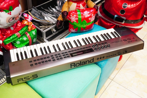 Roland RS-5 (JAPAN) งานญี่ปุ่น เสียงหนา ทัชชิ่งดี ราคาเบาๆ ใช้งานปรกติ พร้อมกระเป๋าแท้ 7