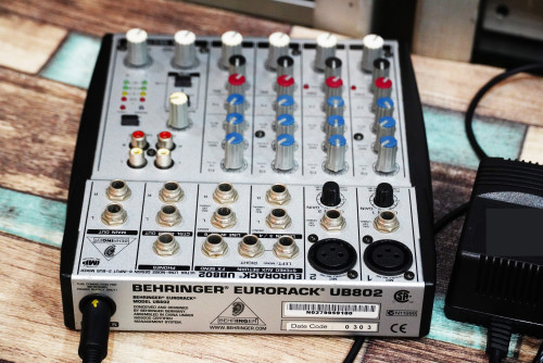 Behringer EURORACK UB802 พร้อมอะแด๊ปเตอร์ 1