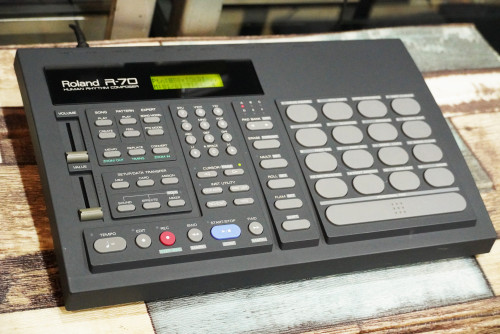 บอกซ์กลอง Roland R-70 (JAPAN) ลงจังหวะไทย100จังหวะ มีลูกส่งพร้อม มีอะแด๊ปเตอร์และคู่มือไทย 3
