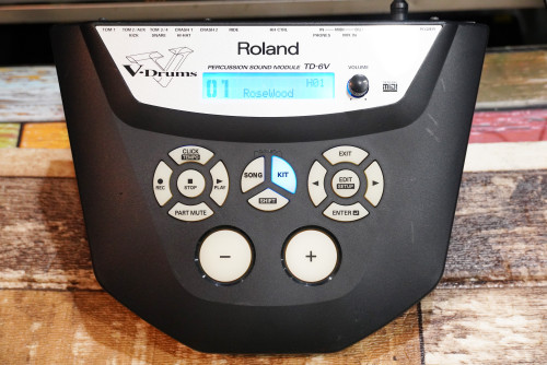 Roland TD-6V โมดูลกลองไฟฟ้าไมค์จ่อกลองชุดหรือกับแป้นยางกลองไฟฟ้า พร้อมขาและอะแด๊ปเตอร์ มี1024เสี