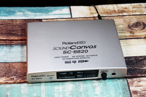 Roland SC-8820 ตัวเล็กสเป็คแรง เป็นรองแค่SC-8850 เสียงหนากังวานดีมาก ต่อคอมทางUSBด้เลย 9