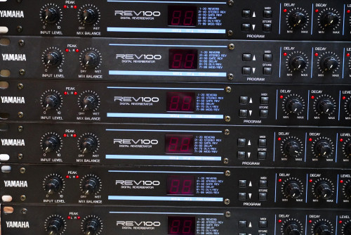 เอฟเฟคไมค์ YAMAHA REV100 (MADE IN JAPAN) ของแท้จากญี่ปุ่น พร้อมอะแด๊ปเตอร์และคู่มือไทย สวยๆจาก 2