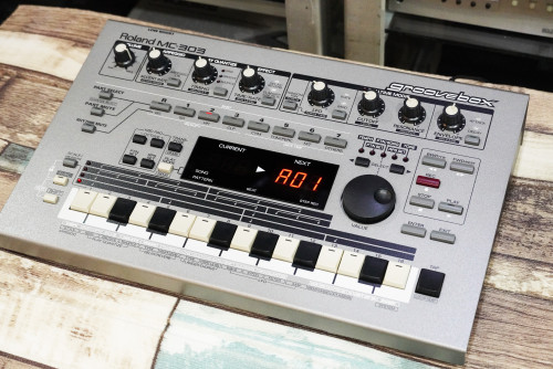 Roland MC-303 (JAPAN) กรู๊ฟบอกซ์ ตัวคลาสสิคยุค90 งานสะสม ใช้งานปรกติทุกปุ่ม 2