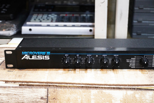 รุ่นผลิตยูเอส Alesis MicroVerb 3 เอฟเฟคไมค์ งานยูเอส ปรับแต่งง่าย มี256เสียง ราคาเบาๆ 1