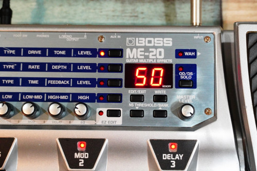 BOSS ME-20 กีต้าร์มัลติเอฟเฟค โปรแกรมได้30เสียง ใช้งานง่าย กระทัดรัด แต่ได้ฟังก์ชั่นครบ 1