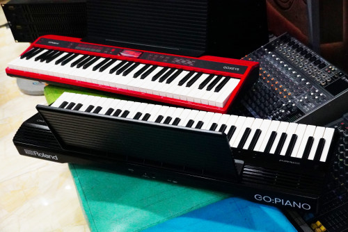 Roland GO Piano GO-61P Bluetooth พร้อมกระเป๋า ที่วางโน๊ต อะแด๊ปเตอร์ 2