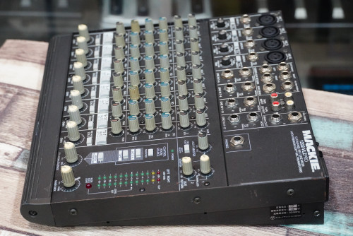 งานยูเอส Mackie 1202-VLZ PRO (USA) ตัวโปรท๊อปสุด 12ch 4ไมค์ 4สเตอ ซาวด์คมชัดดีมาก 3