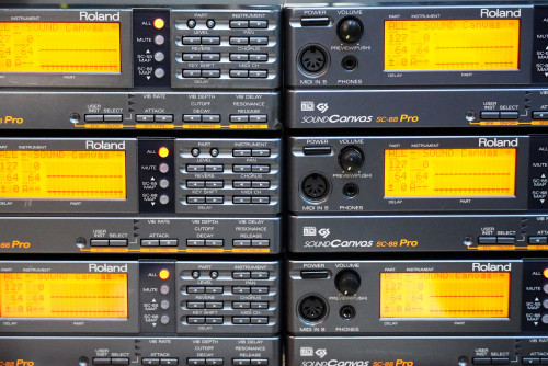 คอมคาราโอเกะที่เสียงดีที่สุด Roland SC-88Pro (JAPAN) ไปลองซาวด์ฟอนต์ กล่องแยกไลน์ สุดท้ายกลับมาใช้โร 3