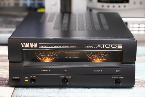 YAMAHA A100a (JAPAN) พาวเว่อร์แอมป์สำหรับมอนิเตอร์YAMAHA NS-10Mทุกรุ่น อิมพีแดนซ์เข้ากับลำโพงที่สุด
