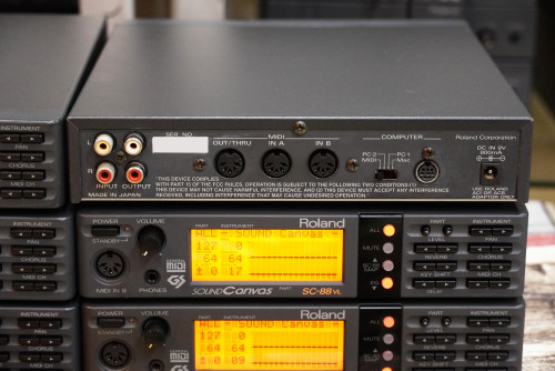 ฟังในบ้าน เน้นเสียงคมๆใสๆ Roland SC-88VL (MADE IN JAPAN) ซาวด์คาราโอเกะ เสียงใส หวาน ดีมาก ต่อคอมได้ 1