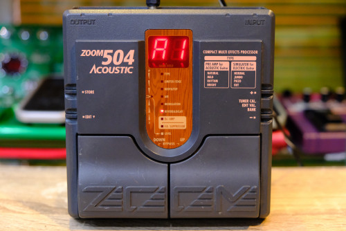 ZOOM 504 Acoustic มัลติเอฟเฟคสำหรับกีต้าอะคูสติก โปร่งไไฟฟ้า 26เสียงเอฟเฟค พร้อมอะแด๊ปเตอร์