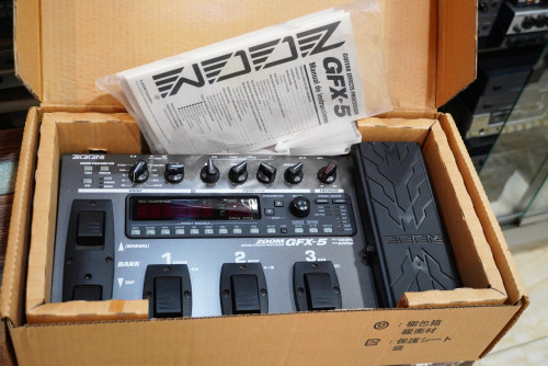 เหมือนใหม่กล่องครบ ZOOM GFX-5 เอฟเฟคกีต้าร์ จังหวะกลองในตัว ซาวด์ดีมาก 1
