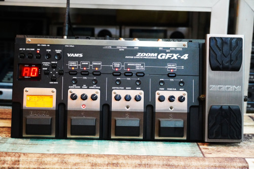มาใหม่ สวยๆ ZOOM GFX-4 งานญี่ปุ่นเสียงคุณภาพดีมาก เอฟเฟค44เสียง เซฟได้60โปรแกรม ปรับแต่