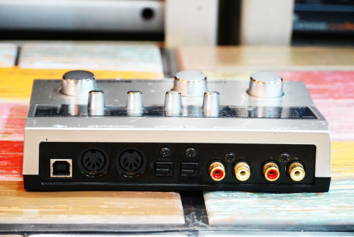 EDIROL UA-4FX USB Audio Capture 24bit 96kHz มีรอย ใช้งานปรกติ มีเอฟเฟคและแฟนธ่อมในตัว 2