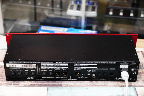 Line 6 POD Pro กีต้าร์มัลติเอฟเฟคและแอมซิมูเลเตอร์ ขนาด2ยู ซาวด์ดีมาก คอนเสิร์ต สตูดิโอเรคคอร์ด 3