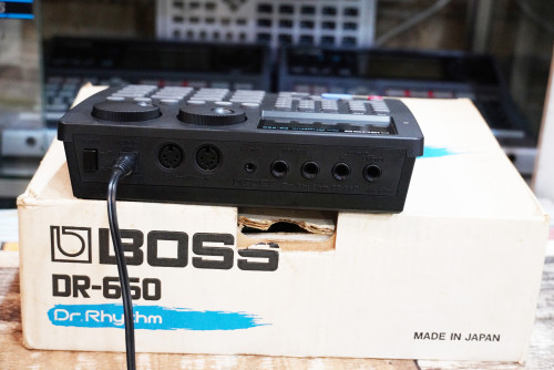 ใหม่กริ๊ปกล่องครบ BOSS DR-660 (JAPAN) บอกซ์กลอง ลงจังหวะไทย124จังหวะ มีลูกส่งลูกรัว มีทุกจังหวะที่ต้ 2