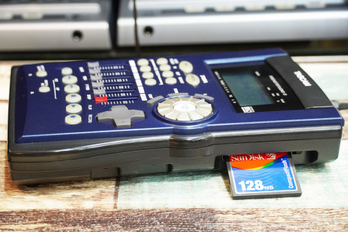 เครื่องมัลติแทร็ค TASCAM Pocketstudio 5 แถมเมม128MB และอะแด๊ปเตอร์แท้ ใช้งานปรกติ 2