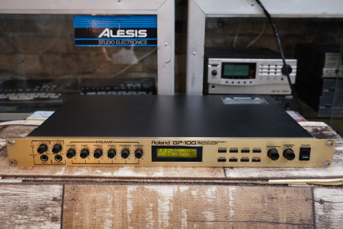 Roland GP-100 Guitar Preamp Multi Effects Processor (JAPAN) ปรีแอมป์กีต้าร์แบบแร็ค มีเอฟเฟคในตัว 