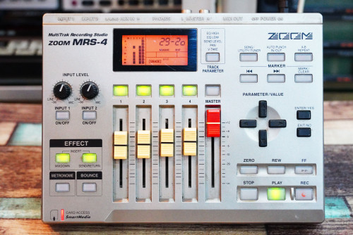 เครื่องมัลติแทร็ค ZOOM MRS-4 Multitrak Recording Studio พร้อมเมม64MB ใช้งานปรกติ 0