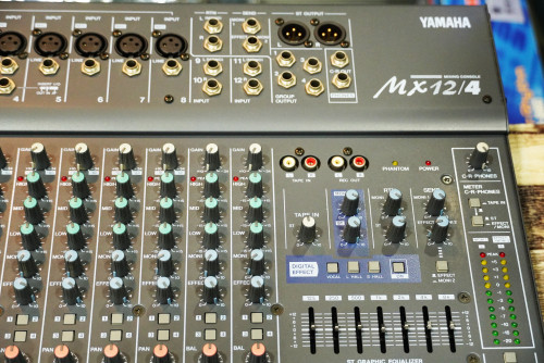 (3) ใหม่กริ๊ปญี่ปุ่น YAMAHA MX 12/4 12ช่อง 8ไมค์ 4กรุ๊ป 7band EQ รีเวิร์บเอฟเฟคร้องในตัว ใช้งานปรกติ 3