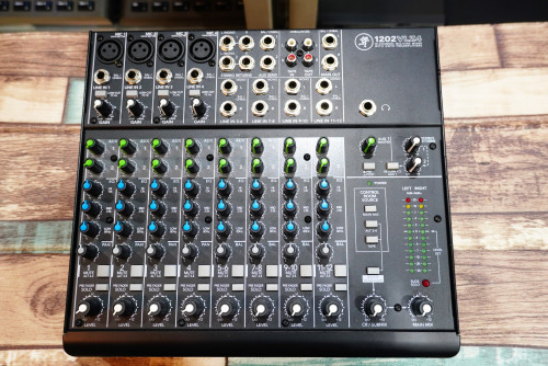 ใหม่กริ๊ป Mackie 1202-VLZ4 งานคุณภาพจากยูเอส ไฟ220V 12ch 4ไมค์ ซาวด์คมชัดดีมาก
