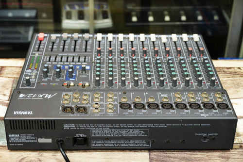 (3) ใหม่กริ๊ปญี่ปุ่น YAMAHA MX 12/4 12ช่อง 8ไมค์ 4กรุ๊ป 7band EQ รีเวิร์บเอฟเฟคร้องในตัว ใช้งานปรกติ 2
