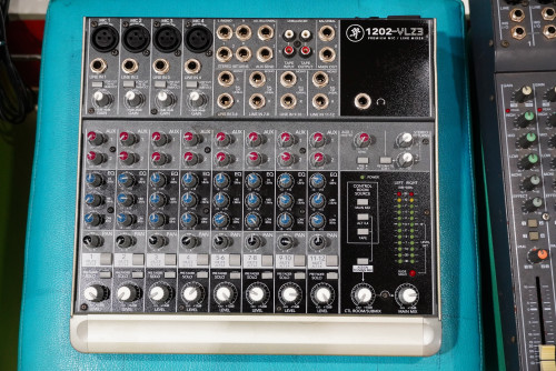 Mackie 1202-VLZ3 มิกซ์คุณภาพจากยูเอส ไฟ220V 12ch 4ไมค์ ซาวด์คมชัดดีมาก