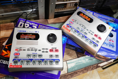 สวยๆกล่องครบ บอกซ์กลอง BOSS DR-3 สร้างจังหวะง่าย ลูปเป็นเพลงได้ 120เสียงกลอง 12เสียงเบส 13แป้น