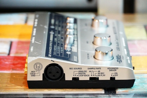 EDIROL UA-4FX USB Audio Capture 24bit 96kHz มีรอย ใช้งานปรกติ มีเอฟเฟคและแฟนธ่อมในตัว 1