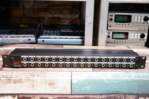 TASCAM PB-32P (JAPAN) Patch Bay