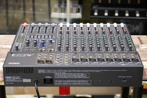 (3) ใหม่กริ๊ปญี่ปุ่น YAMAHA MX 12/4 12ช่อง 8ไมค์ 4กรุ๊ป 7band EQ รีเวิร์บเอฟเฟคร้องในตัว ใช้งานปรกติ 1