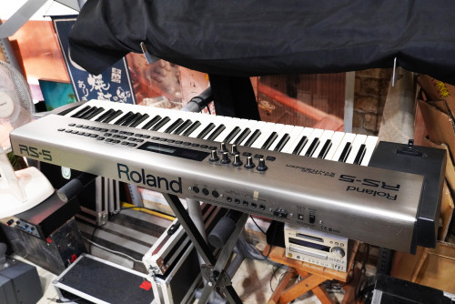 Roland RS-5 (JAPAN) งานญี่ปุ่น เสียงหนา ทัชชิ่งดี ราคาเบาๆ ใช้งานปรกติ พร้อมกระเป๋า 3
