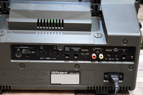 Roland MT-300S เครื่องเล่นFDDมิดี้ ซาวด์SC-88Pro ลำโพงแอมป์ในตัว เสียบไมค์ร้องเอคโค่ ต่อคอมคาราโอเกะ 3
