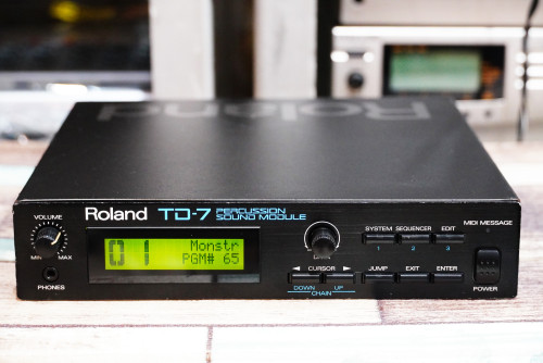 โมดูลกลองไฟฟ้า Roland TD-7 ใช้งานปรกติ 512เสียง 32ชุดกลอง โปรแกรมเสียงได้ 10ทริก ซาวด