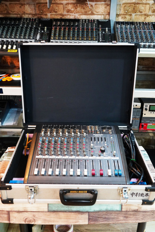 สวยๆพร้อมกล่องแร็ค Mackie DFX-12 12ช่อง เอฟเฟคในตัว 6ไมค์ 2AUX 5แบนด์อีคิว ไฟ220V 2