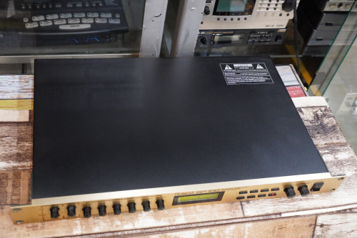 Roland GP-100 Guitar Preamp Multi Effects Processor (JAPAN) ปรีแอมป์กีต้าร์แบบแร็ค มีเอฟเฟคในตัว 2