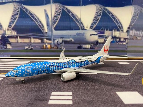 JFox JF7378040 1:200 Japan Transocean Air JTA (Jinbei Jet) B737-800 JA05RK