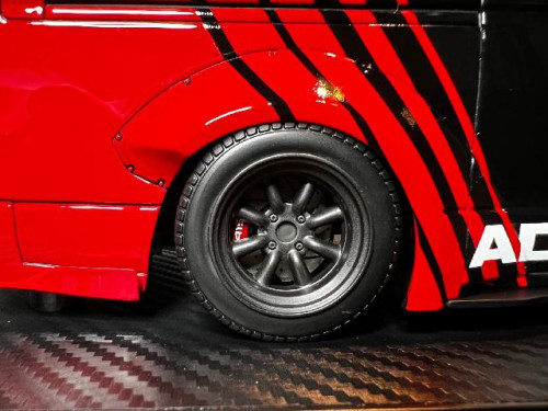 Ignition:IG2805 1:18 T.S.D Works Hiace Black/Red [Width 9 Ignition:IG2805 1:18 T.S.D Works Hiace Black/Red [Width 9