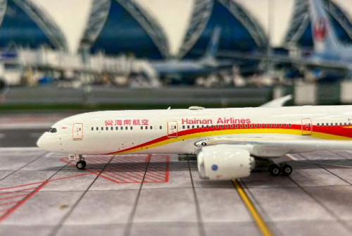 Phoenix 1:400 Hainan 787-9 B-20AL PH12066 [Width 15 Length 15.5 Height 4.5 cm] 5