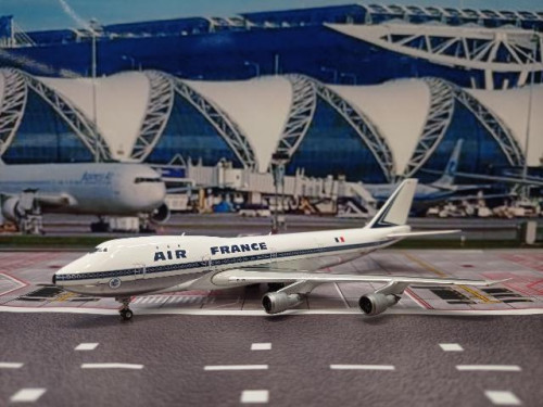 Phoenix 1:400 Air France 747-100 F-BPVC PH1921 [Width 16 Length 16.5 Height 4.5 cm]