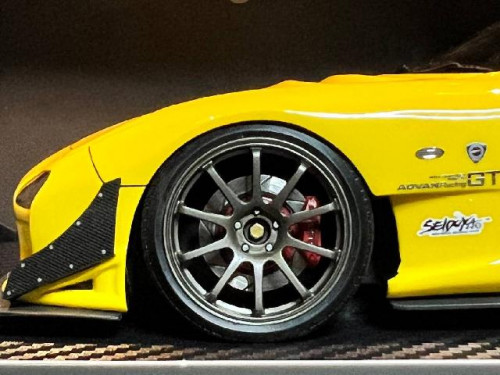 Ignition: IG2043 1:18 Feed RX-7 (FD3S) Yellow [Width 10 Length 25 Height 7 cms] 8