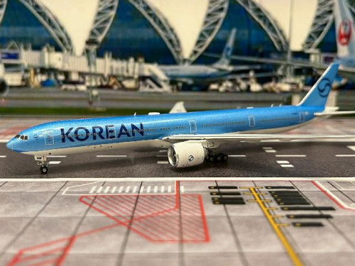 Aviation 1:400 Korean 777-3B5ER HL8008 AV4217 [Width 16 Length 18 Height 5 cm] 1