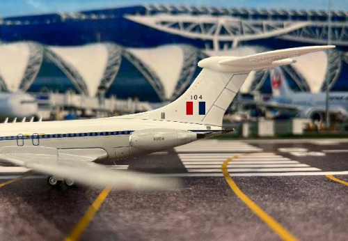 JCWings 1:200 Royal Air Force Vickers VC10 C1K XV104 LH2386 [Width 17 Length 26 Height 5 cm] 6