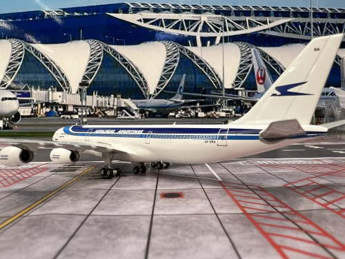 Phoenix 1:400 Aerolineas Argentinas A340-200 LV-ZRA PH1866 6