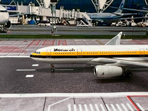 Phoenix 1:400 Monarch A330-200 G-EOMA PH1963 3