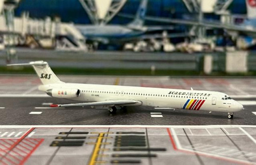 Phoenix 1:400 SAS MD-81 OY-KHO PH12055 [Width 8 Length 11.5 Height 2 cm] 2