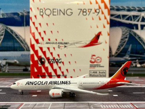 Phoenix 1:400 TAAG 787-9 D2-TEQ PH1992 [Width 15 Length 15.5 Height 4.5 cms]
